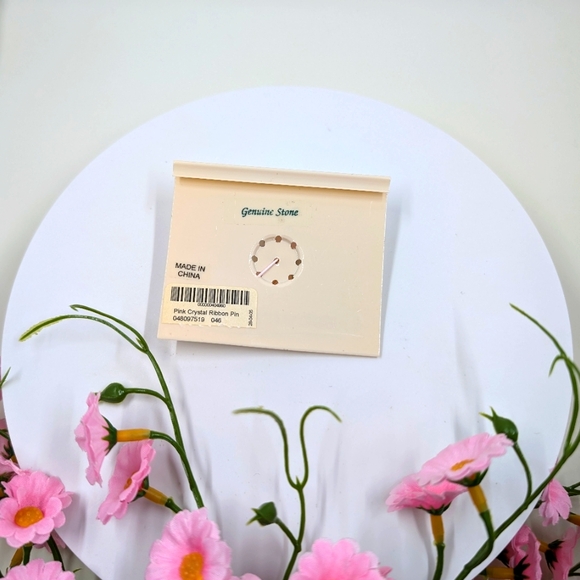 NWT Coldwater Creek Brand Pink Crystal Breast Cancer Awareness Brooch - Picture 3 of 4
